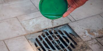El descacharreo, fundamental para la lucha contra el dengue