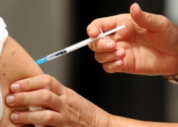 Alta demanda de la vacuna contra el dengue en la ciudad