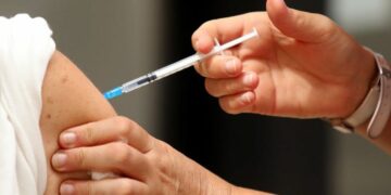 Alta demanda de la vacuna contra el dengue en la ciudad