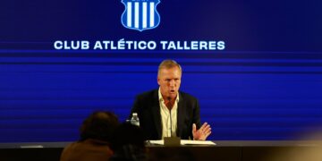 En una conferencia histórica, Fassi apuntó los cañones contra Tapia y el arbitraje argentino