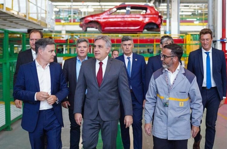 Renault hará 65.000 pick-up por año en su planta de Santa Isabel