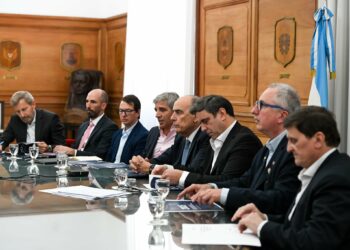 Los gobernadores se plantan ante el reclamo de ahondar el ajuste