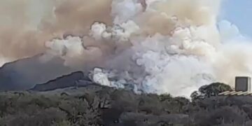 Fue contenido el incendio en Sierras Chicas, entre La Granja y Salsipuedes