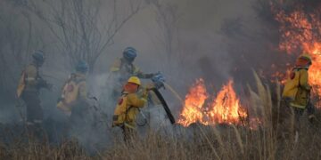 Cuatro heridos por el fuego en la autopista Córdoba – Carlos Paz
