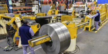 Signos de recuperación en julio para la industria y construcción