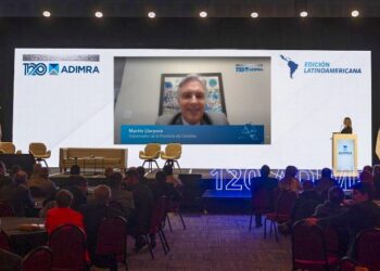 Llaryora consideró clave el trabajo conjunto entre Estado y sector privado