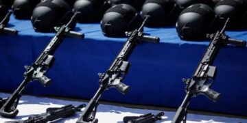 Israel armó a las defensas civiles con 9.000 rifles