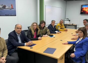 Sin hacer paradas, Milei sobrevoló las zonas críticas afectadas por los incendios