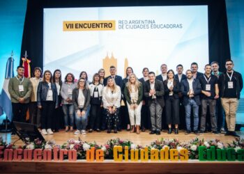 Passerini busca discutir sobre la calidad y el acceso a la educación