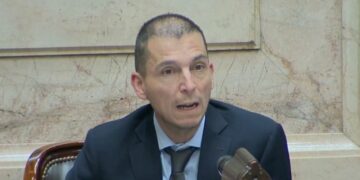 El cordobés Picat justificó la decisión de defender el veto de Milei