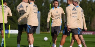 Scaloni probó un tridente ofensivo para recibir a Chile