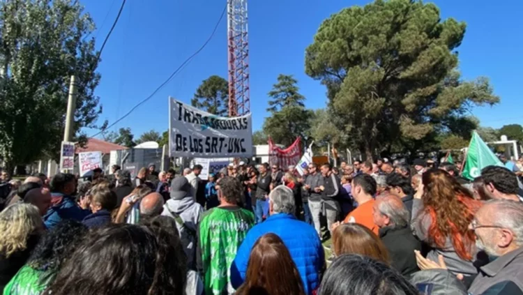 La dirección de los SRT eliminó parte de su programación radial