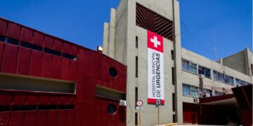 Un muerto tras chocar contra un Renault 12 en un barrio de la ciudad