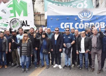 Unánime rechazo sindical al blindaje del veto presidencial