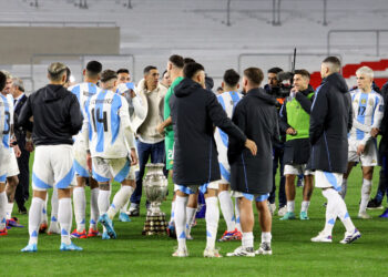 Se demoró el inicio del partido entre Argentina y Venezuela por las Eliminatorias