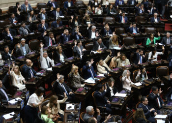 Diputados sesiona por el veto a la Ley de Financiamiento Universitario