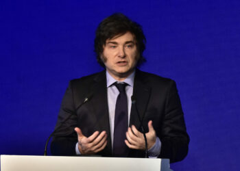 Milei redobló la apuesta contra las universidades y volvió a apuntar contra la UBA