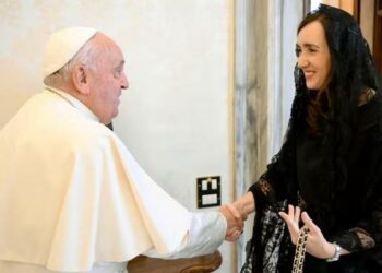 El papa Francisco a Villarruel: «A no aflojar y no perder el sentido común»