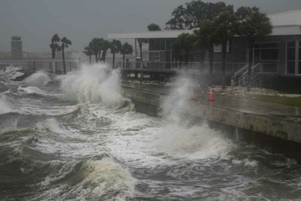 El huracán Milton pasó por Florida y dejó a tres millones de personas sin electricidad