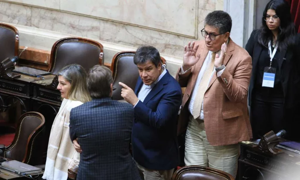 El bloque de diputados de la UCR volvió a quedar al borde la implosión