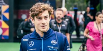 Colapinto llegó a Brasil y presiona a Williams por un asiento