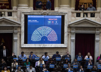 El Gobierno logró sostener el veto a la ley universitaria pero crece la tensión
