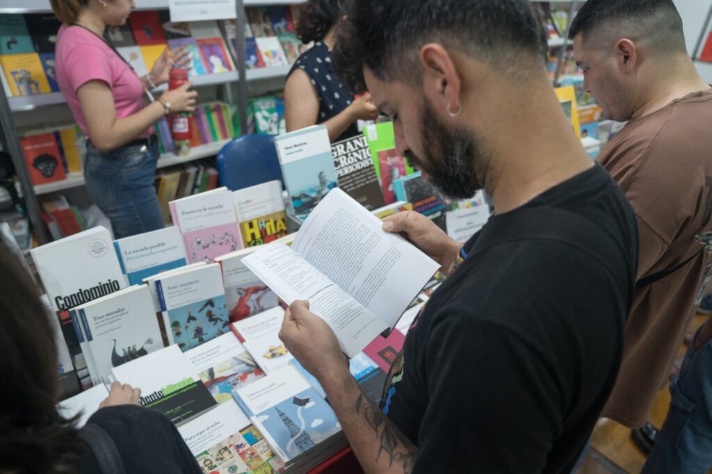 En la Feria del Libro se vendieron más de 25.000 ejemplares y superó en un 10% a su última edición