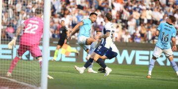 Talleres y Belgrano empataron en un clásico marcado por una temprana expulsión