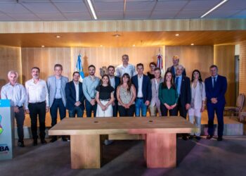 La Provincia lanzó un plan para reciclar neumáticos, chatarra y prevenir criaderos de mosquitos