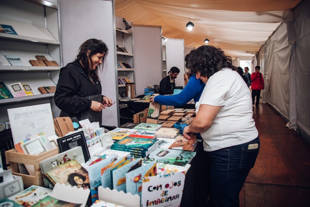 La Feria del Libro ya abrió sus puertas con actividades para todas las edades