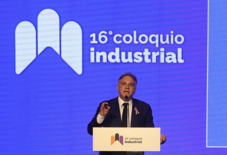 Ante industriales, Llaryora reivindicó el modelo cordobés y el desarrollo de infraestructura