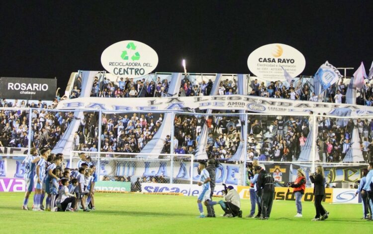 Racing, obligado a ganar, recibe a Arsenal