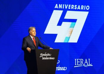 Ante Milei, Llaryora destacó el respeto por las instituciones