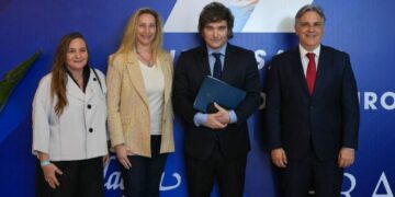 Ante la visita de Milei a Córdoba, Llaryora reiteró su pedido de bajar las retenciones