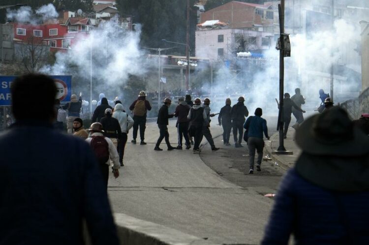 Conflicto en Bolivia: bloqueos, escasez de combustible y cierre de mercados