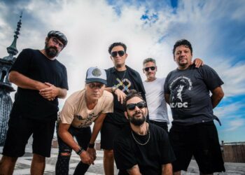 Cielo Razzo presenta su nuevo material de estudio