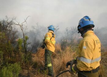 Cuarto día de combate contra el fuego en Quebrada de la Mermela