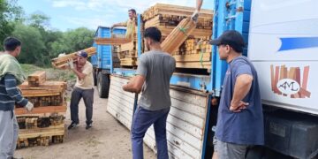 La Provincia entregó insumos y aportes a los productores afectados por los incendios