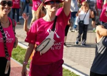Caminata rosa: Córdoba realizará el lazo humano más grande del país