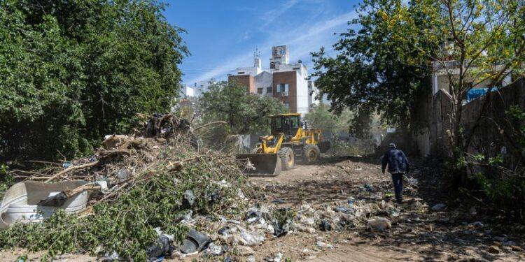 Se retiraron 150 toneladas de desechos de tres lotes de la ciudad.