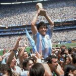 Se cumplen 64 años del nacimiento de Maradona: fotos emblemáticas para recordarlo Se cumplen 64 años del nacimiento de Maradona: fotos emblemáticas para recordarlo