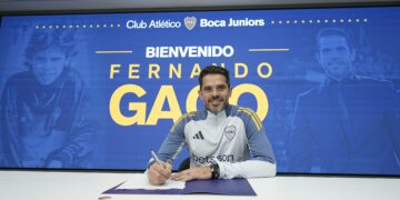 Gago fue presentado como entrenador de Boca