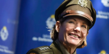Laura Richardson se refirió al vínculo de Milei con China: «No genera un problema porque es una decisión soberana»