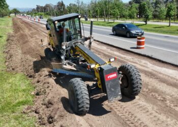 Comenzó la duplicación de calzada de la avenida Padre Luchesse