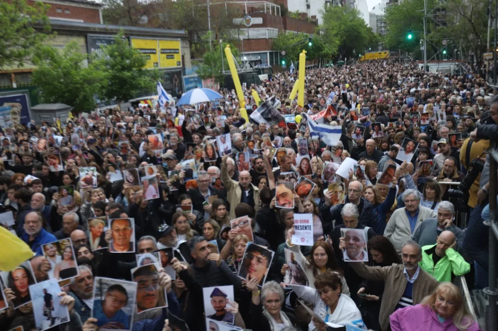 Masivo acto en Palermo a un año del ataque de Hamás a Israel: exigieron el regreso con vida de los secuestrados