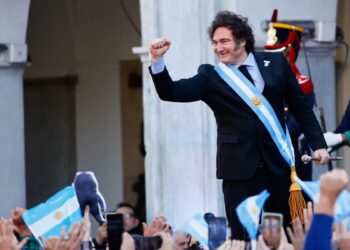 Milei regresa a Córdoba en medio de múltiples protestas