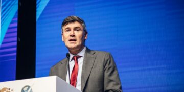 Passerini recibió el alta médica tras su cirugía y continuará la recuperación en su domicilio Desde Córdoba, el presidente de Paraguay elogió la gestión de Milei