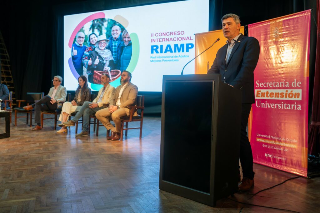 Passerini en un congreso de adultos mayores preventores