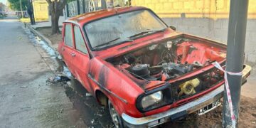 Le quemó el auto y la mató de dos disparos a quemarropa