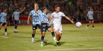Racing empató en un final para el infarto